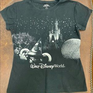 Ladies size Small Walt Disney World t-shirt